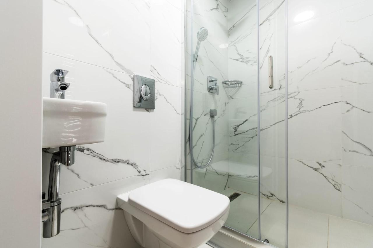 Quiet Very Central & Stylish Apt بودابست المظهر الخارجي الصورة